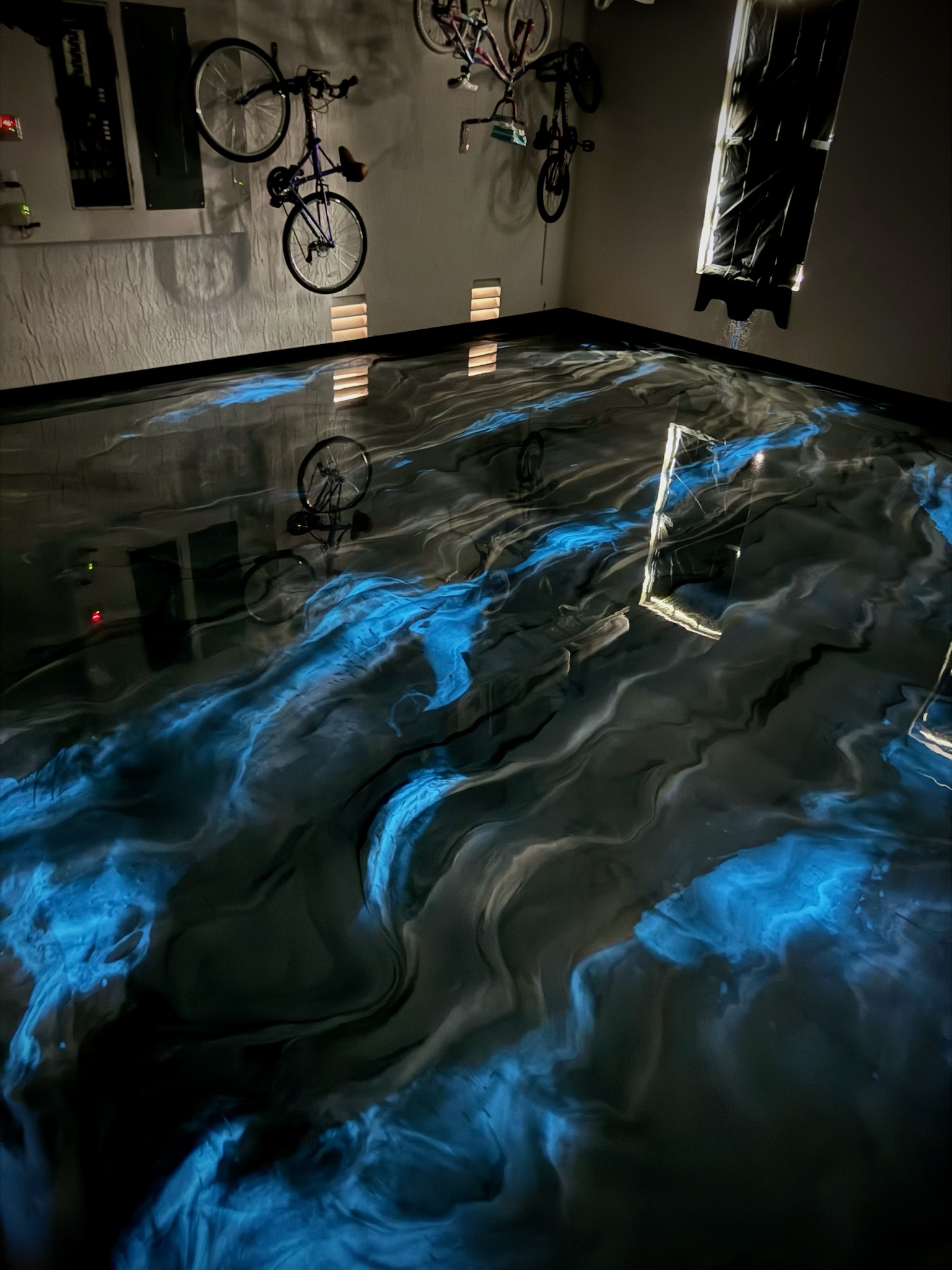 High-gloss epoxy